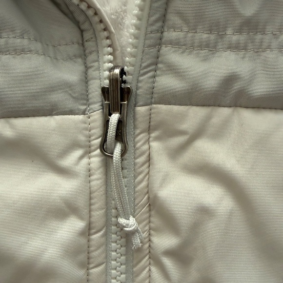 The North Face Women’s Off White midweight  Jacket Size Medium - Picture 5 of 12